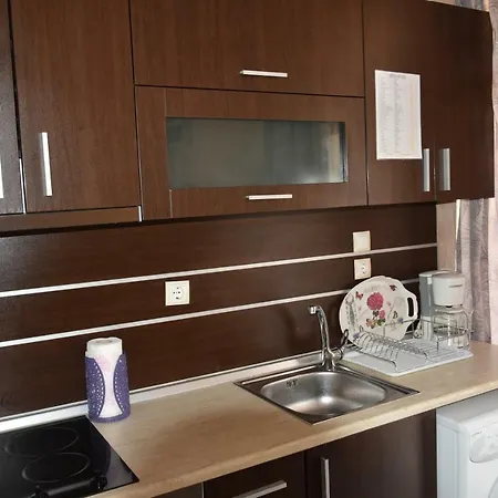 In Garden Beach Apartment *