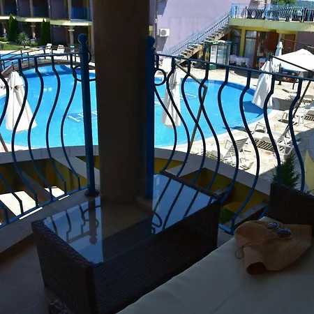 In Garden Beach Apartment