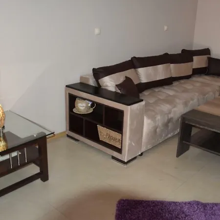 In Garden Beach Apartment